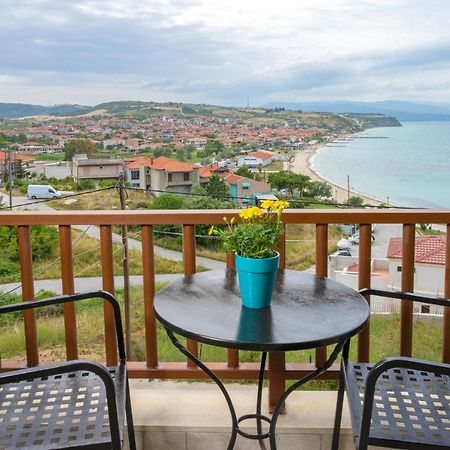 Tavani Villas Nea Roda Ngoại thất bức ảnh