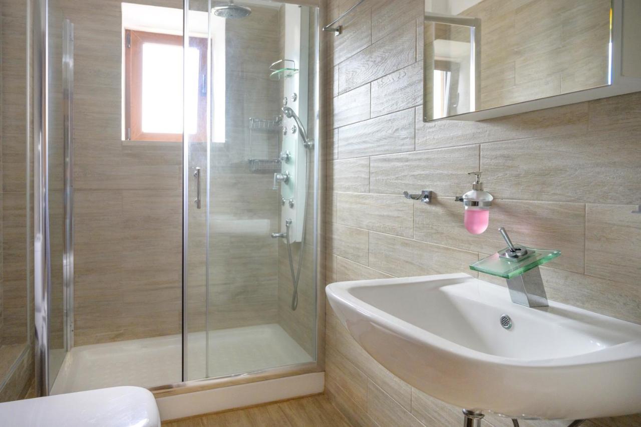 Tavani Villas Nea Roda Ngoại thất bức ảnh